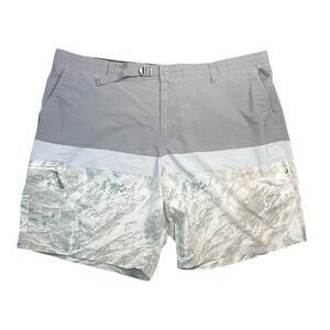 Realtree Men's Fishing Shorts Size 2XL XXL 44 46 Gray Camo Hike Camp Swim Beach